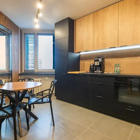 Apartment Rozdzienskiego Modern By Bookinghost