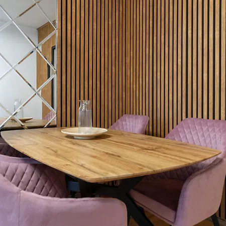 Rozdzienskiego Modern By Bookinghost Katovice