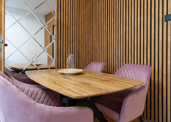 Rozdzienskiego Modern By Bookinghost Katovice