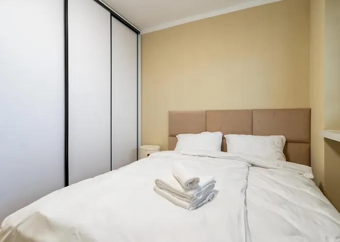 Rozdzienskiego Modern By Bookinghost *