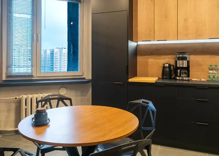 Rozdzienskiego Modern By Bookinghost *